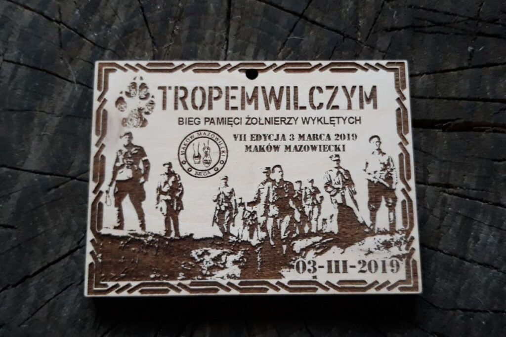 Propozycja drewnianego medalu na Bieg Tropem Wilczym w Makowie Mazowieckim