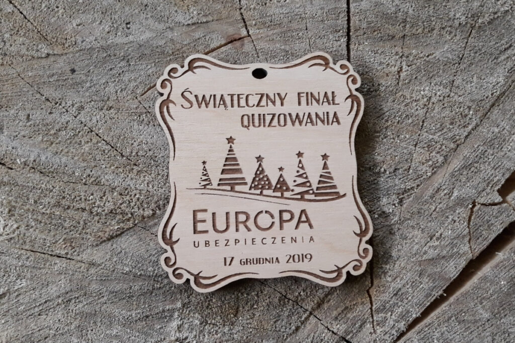 Drewniany medal na quiz, nagroda za konkurs wiedzy, świąteczne trofeum z drewna, pamiątka z finału quizowania, grawerowany medal eko.