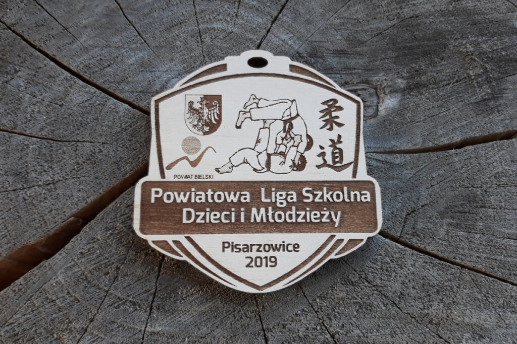 Drewniany medal na zawody karate judo zapasy, trofeum na sporty walki dla dzieci, eko medal sportowy z grawerem, pamiątka z ligi szkolnej, medale powiatowe.