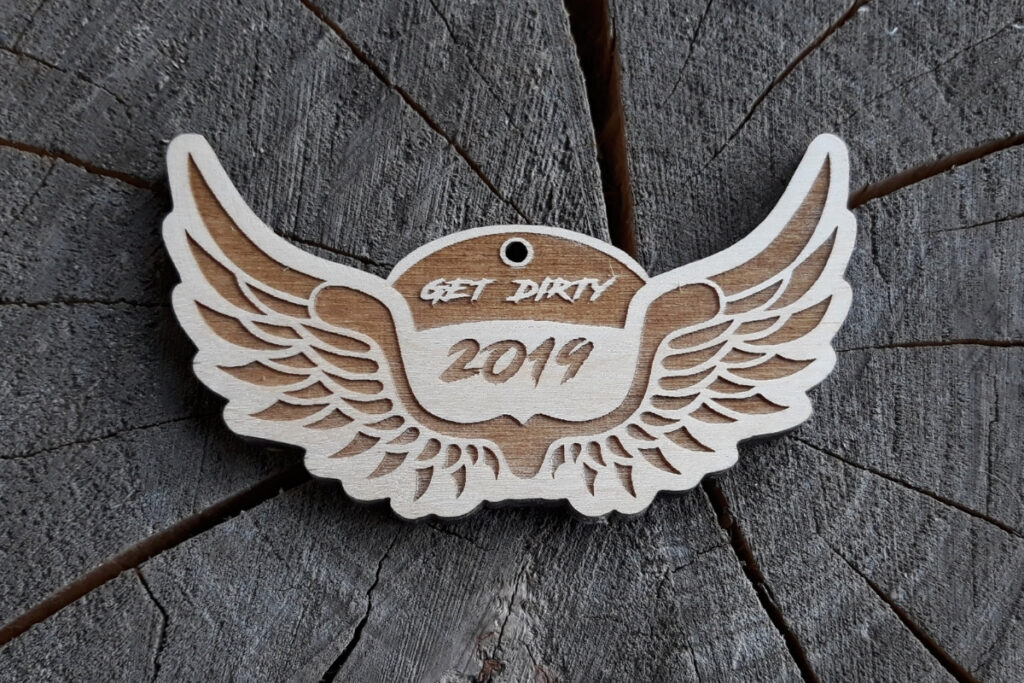 Medal OCR z drewna, trofeum Get Dirty, drewniane medale na biegi z przeszkodami, pamiątka biegowa z grawerem błota, eko medale survivalowe.
