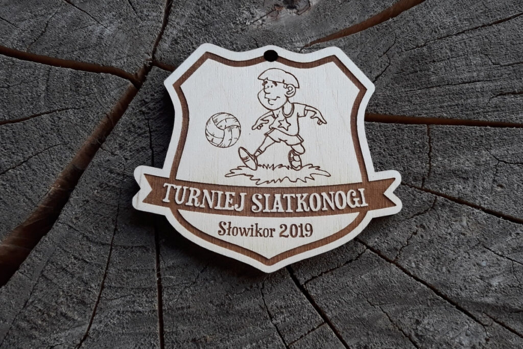 Medal siatkonoga z drewna, trofeum na zawody futnet, eko medal sportowy z grawerem, pamiątka z turnieju siatki nożnej, drewniane medale dla piłkarzy