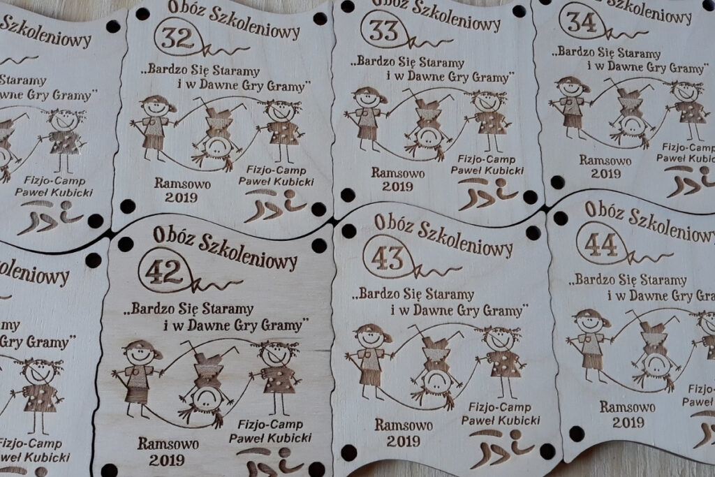 Medal dla dzieci na obóz, drewniane trofeum edukacyjne, pamiątka z obozu szkoleniowego, eko medal z cytatem, medale brzozowe dla dzieci, dawne gry i zabawy pamiątka.